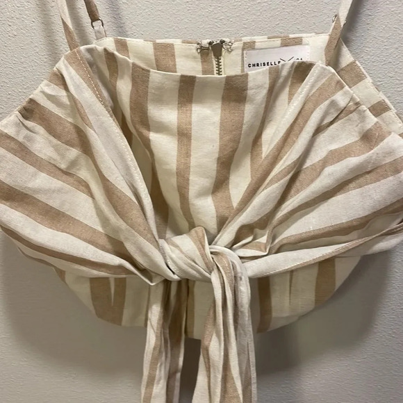 CHRISELLE and Joa fromt tie crop top. - Picture 3 of 11